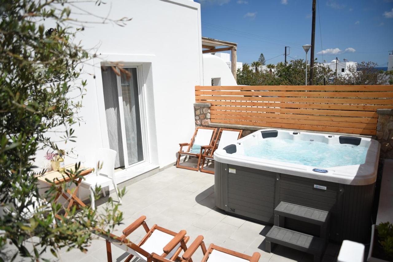White Wave Villa, 3Min Walk From Beach Kamari  Exterior photo